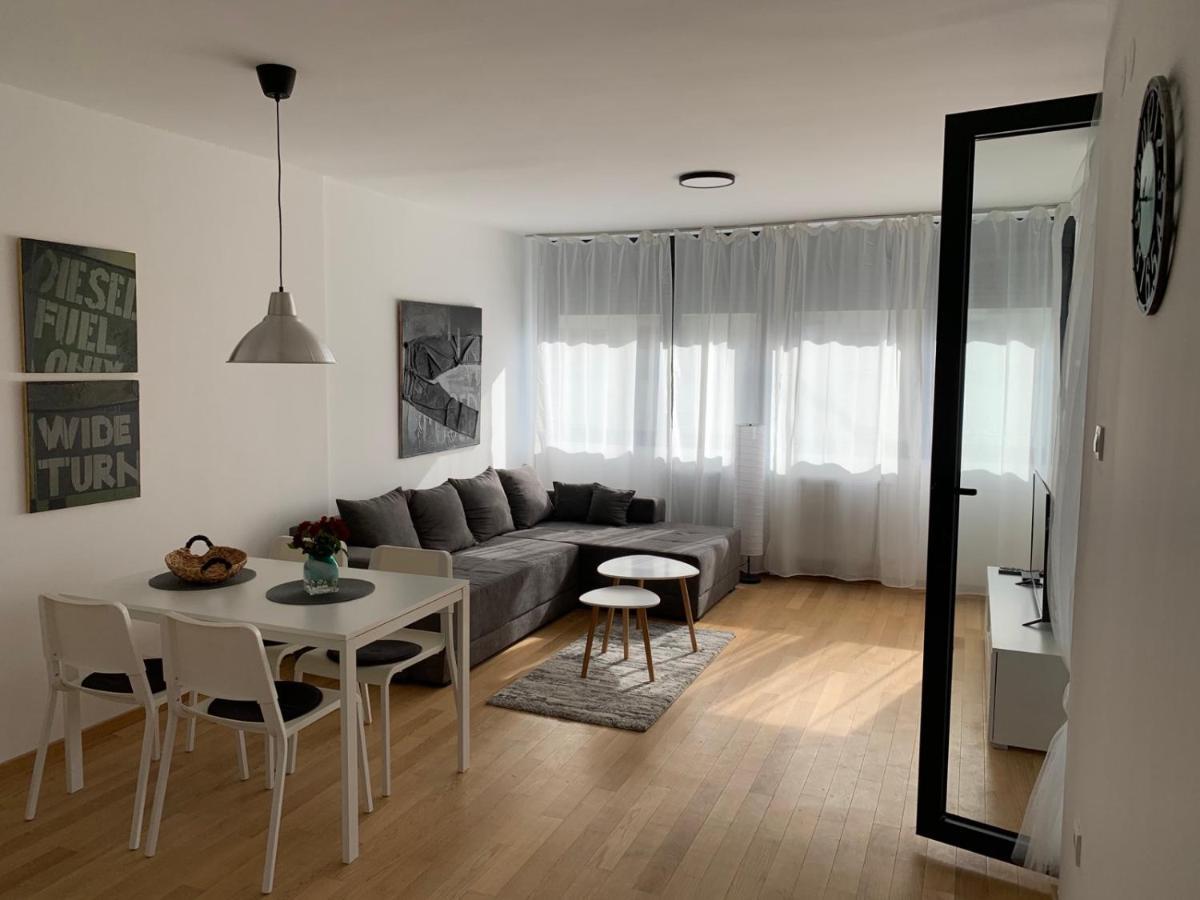 Apartment Iris Novi Sad Dış mekan fotoğraf