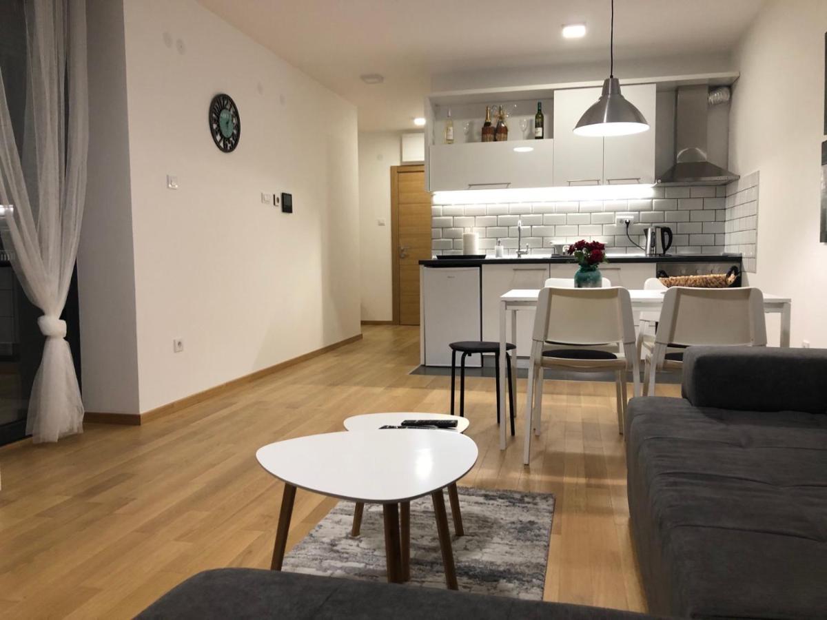 Apartment Iris Novi Sad Dış mekan fotoğraf