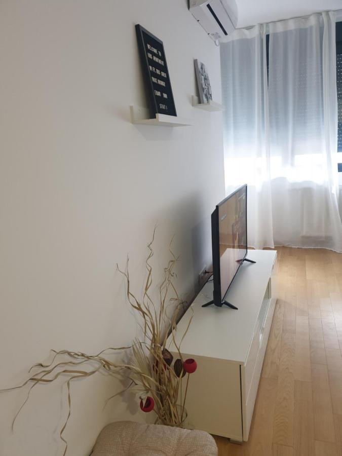 Apartment Iris Novi Sad Dış mekan fotoğraf